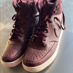 Nike Men's Maroon High-Top Sneakers